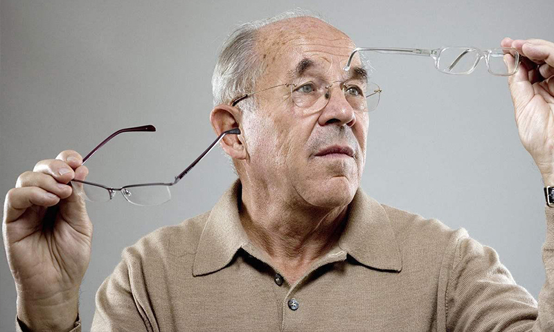 怎么配老花眼鏡，要驗(yàn)光嗎？