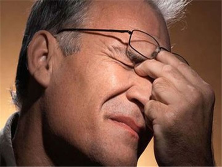 眼睛老花，驗(yàn)配美麗島高端定制老花鏡