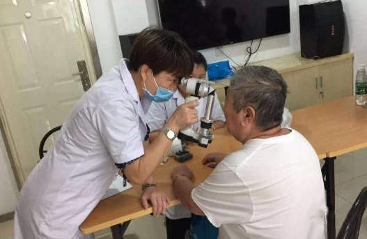 如何購買一副好的老花鏡？