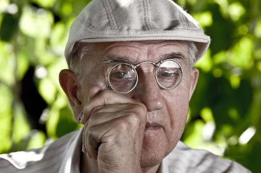 如何購買一副好的老花鏡？