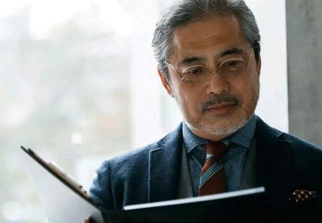 500度近視又老花，戴上美麗島多焦鏡煩惱全解決，46歲的周先生樂(lè)壞了