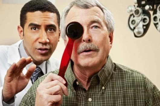 50歲佩戴老花鏡，記住這幾點(diǎn)選老花鏡不入坑