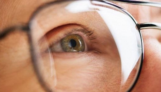 美麗島多焦鏡：人到中年警惕老花眼提前來襲，多焦鏡攻克老花煩惱