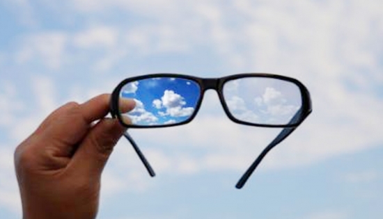 美麗島：戴上美麗島多焦鏡，世界再大也去得