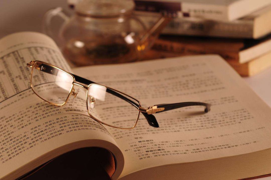 老花鏡最多戴五年就得換，科學(xué)嗎？