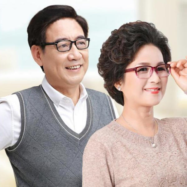 300度低度近視眼如何選擇老花鏡? 300度低度近視眼如何選擇老花鏡?