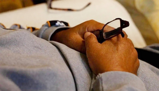 美麗島多焦鏡：王先生出門忘帶老花鏡，路邊攤買了副卻買了麻煩